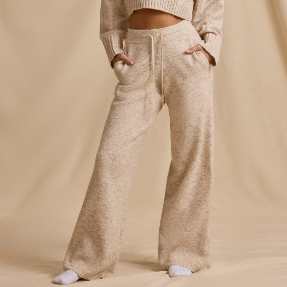 Oh Polly (Bo + Tee) Petite Mid-Rise Wide-Leg Joggers in Cream Marl